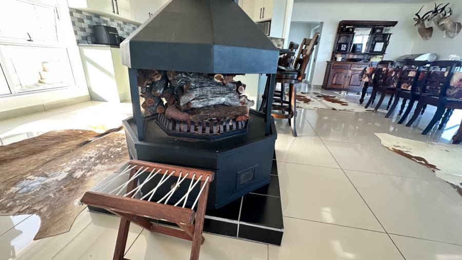 5 Bedroom Property for Sale in Dana Bay Western Cape